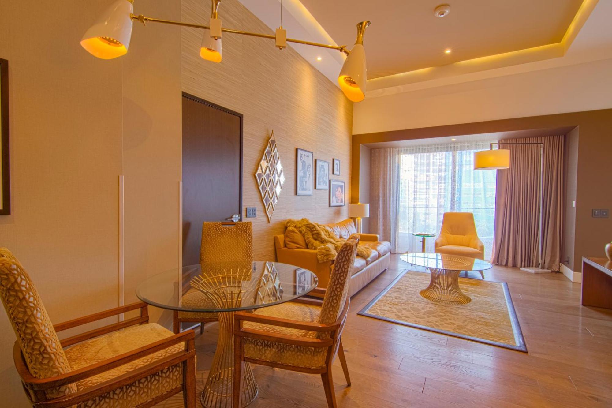 K Tower Boutique Hotel By Lucerna 提华纳 外观 照片