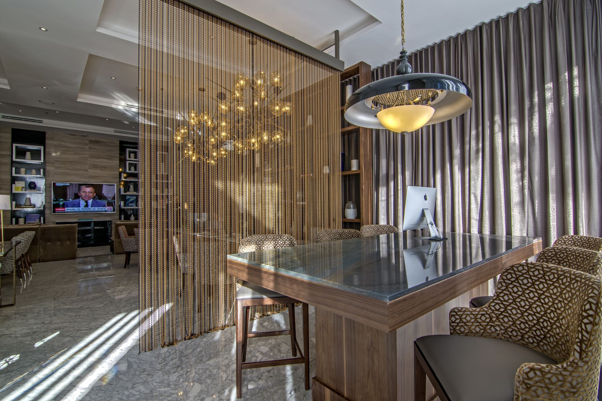 K Tower Boutique Hotel By Lucerna 提华纳 外观 照片